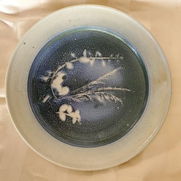 Studio Pottery Charger Shallow Bowl 13.5” Blue Wax-Resist Stoneware Signed - Picture 9 of 9